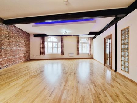 2 Bedroom Apartment to Rent in High Street, Rushden, NN10 - Photo 2