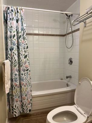 For Lease - 88 Park Crescent, Richmond Hill, Ontario - Photo 1