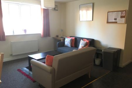 Poppyfields - Photo 4