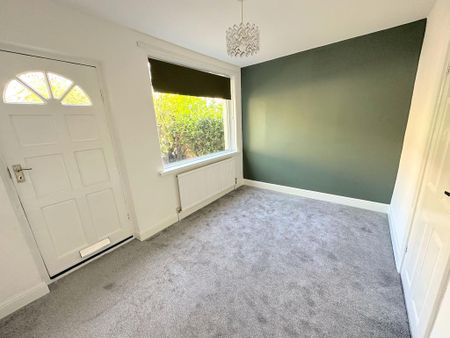 3 bedroom semi-detached house to rent - Photo 3