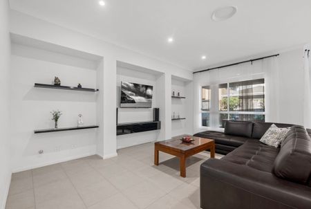 Modern Family Living in the Heart of Edmondson Park - Photo 3