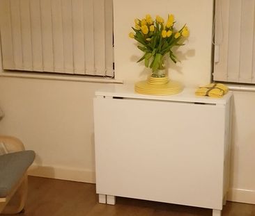 Studio Flat, Honeysuckle Drive, L9 - Photo 1