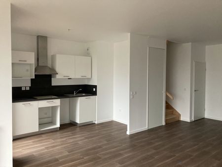 VERSON RESIDENCE RECENTE APPARTEMENT EN DUPLEX DISPONIBLE 07/11/2025 - Photo 2