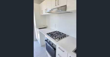 Brand New One Bedroom Granny - Photo 2