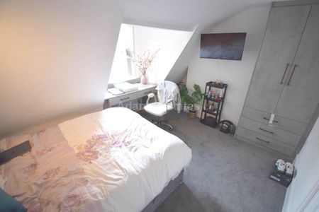 6 bedroom terraced house to rent - Photo 3