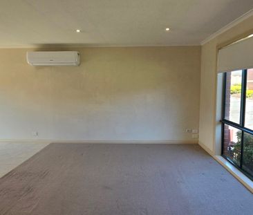 Neat 2 Bedroom Unit - Photo 2