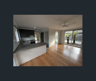 Renovated Beauty In Fabulous Location - Photo 5