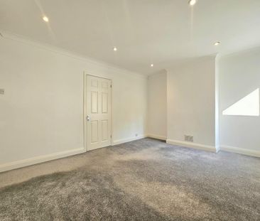 2 bedroom maisonette to rent - Photo 3