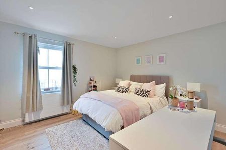 Upper Richmond Road, Putney, SW15 - Photo 5