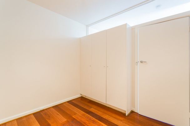 SPACIOUS APARTMENT WITH COURTYARD - Photo 1