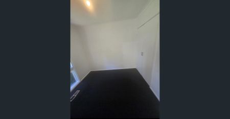 For Rent - Beautifully Renovated Family Home with Exceptional Space & 4-Car Parking in Wantirna - Photo 3