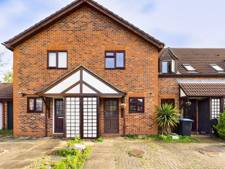 2 bedroom terraced house to rent - Photo 2