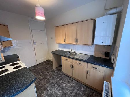 2 bedroom flat to rent - Photo 2