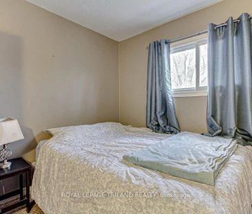 256 Edinburgh Street #Upper Unit - Photo 6