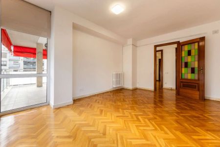 Piso de alquiler en Nova, 113, Nou Eixample Nord - Photo 2