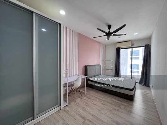 Emporis, Kota Damansara - Photo 1