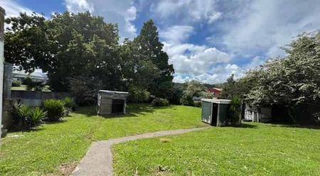 Renovated 3-Bedroom Home on Large Fully Fenced Section - Pets Considered - Photo 3