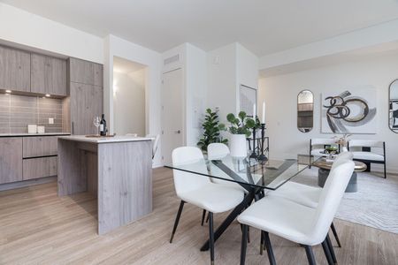 For Lease - 15 David Eyer Road Unit# 1407, Richmond Hill, Ontario - Photo 2