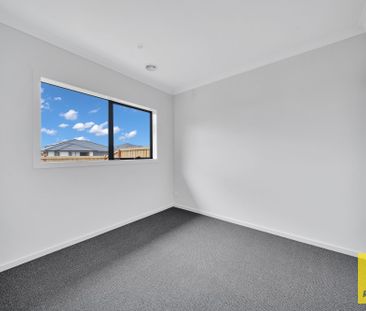 Beautifully Designed Brand-New Home with 7-Star Energy Efficiency! - Photo 3