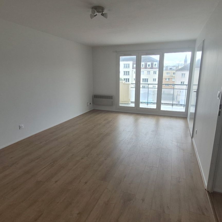 Location Appartement 2 pièces 47m² LILLE 59000 - Photo 1