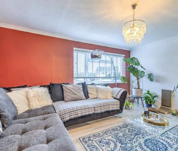 3 bedroom detached house to rent - Photo 3