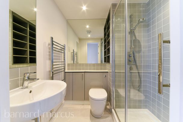 London Road, Sutton, Cheam - Photo 1