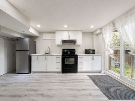 For Lease - 71 Dewpoint Road Unit# Lower, Vaughan, Ontario - Photo 4