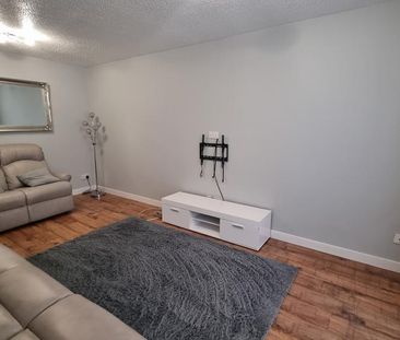 2 bedroom semi-detached house to rent - Photo 5