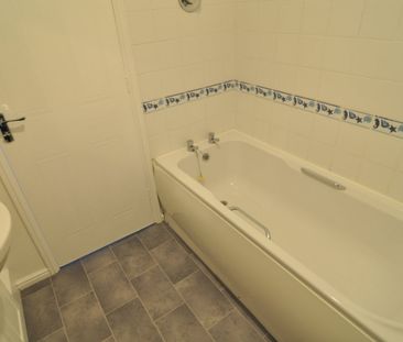 2 bed Town House - To Let - Photo 1