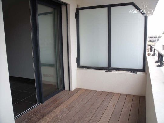 Appartement 2 pièces 43m2 MARSEILLE 8EME 1 072 euros - Photo 1