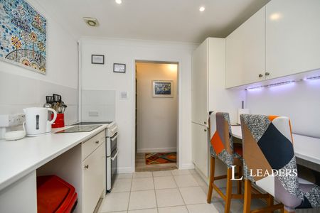 1 bedroom property to rent Gladys Avenue, Peacehaven, BN10 - Photo 5