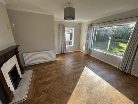 8 Cultra Avenue, Holywood, BT18 0LT - Photo 2