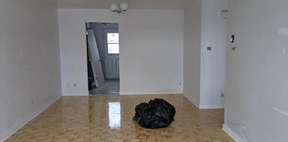 Beau et grand 5-1/2 au 2e étage d'un triplex rénové à Montreal, Mercier-Hochelaga - Photo 2