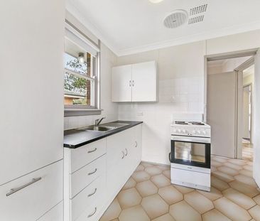8 Mawson Road, Tregear NSW 2770 - House For Rent | Domain - Photo 6