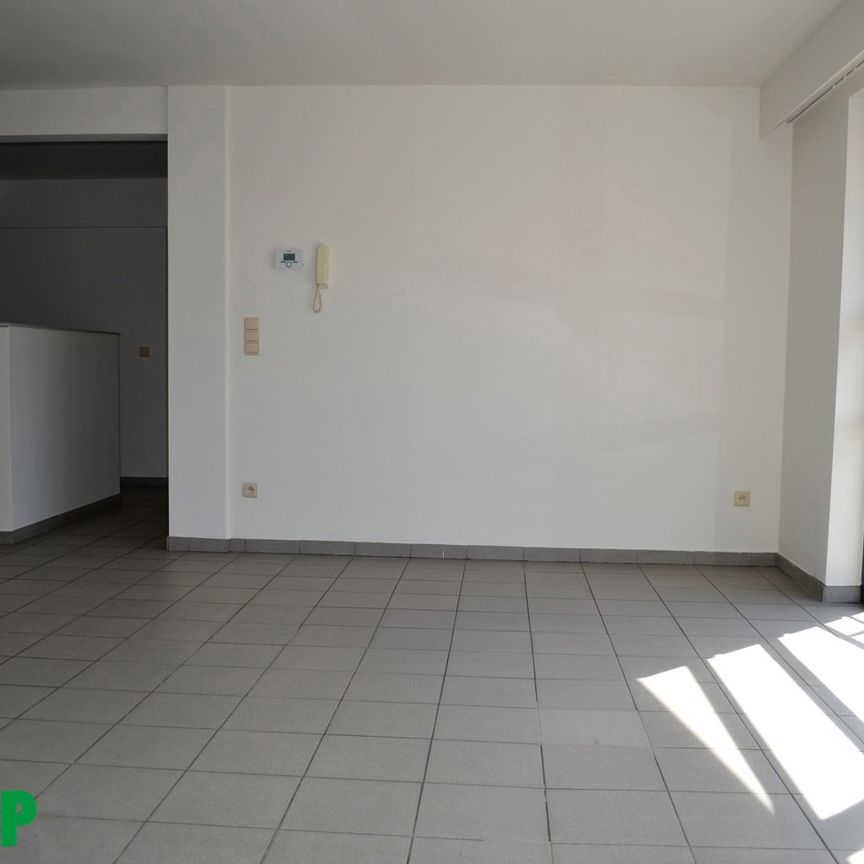 Appartement met 3 slaapkamers gelegen nabij het station - Photo 1