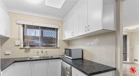 2 BEDROOM AND 1 BATHROOM UNIT IN BENTLEY! - Photo 4