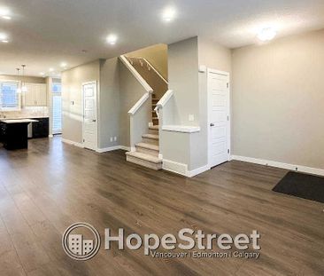 12 Skyview Circle NE, Calgary - Photo 1