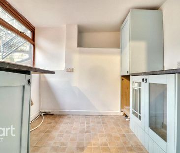 3 bedroom semi-detached house to rent - Photo 6