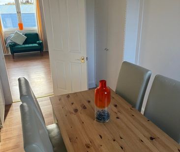 4 Bed Maisonette, Parkhead Drive, EH11 - Photo 2