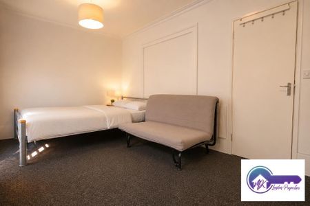 1 Bedroom Room in Flat Share To Rent - Photo 2