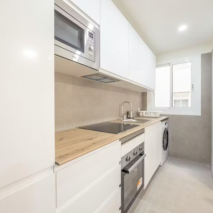 Carrer de lEscultor Josep Capuz, Valencia, Valencian Community 46004 - Photo 1