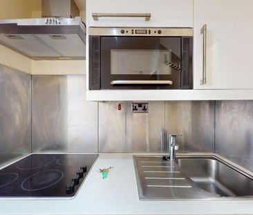 Studio to rent - Photo 5