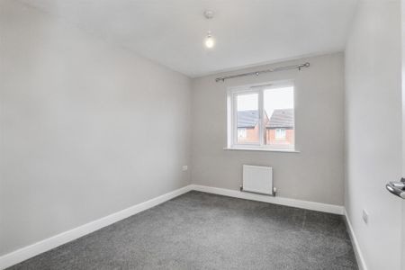 3 bedroom detached house to rent - Photo 4