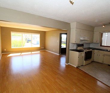 Big Bright 2 Bedroom Home | Calgary - Photo 1