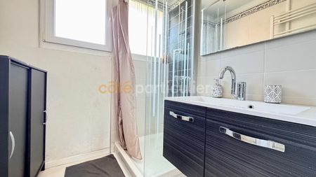 Location Appartement 3 pièces 67m² - Photo 4