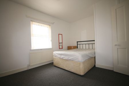 266 Donegall Avenue, Belfast, BT12 6LU - Photo 5