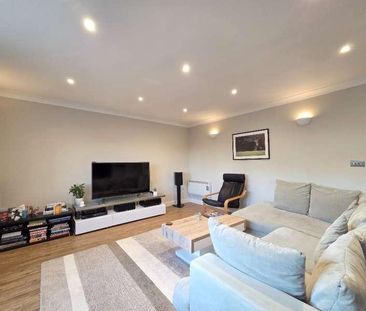 Newlands Close, Hagley, Stourbridge, West Midlands, DY9 - Photo 4