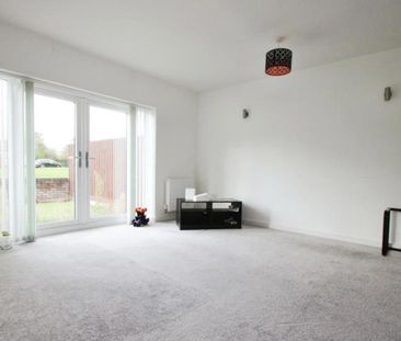 Available to let is a neutrally decorated, modern two-bedroom flat ... - Photo 2