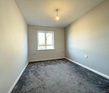 3 bedroom end of terrace house to rent - Photo 2