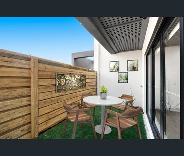 1/11 Government Road, Frankston, Vic 3199 - Photo 2